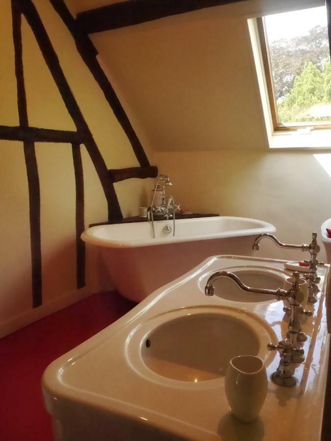 Bed and Breakfast Le Puits D'Angle Тибивийе Экстерьер фото