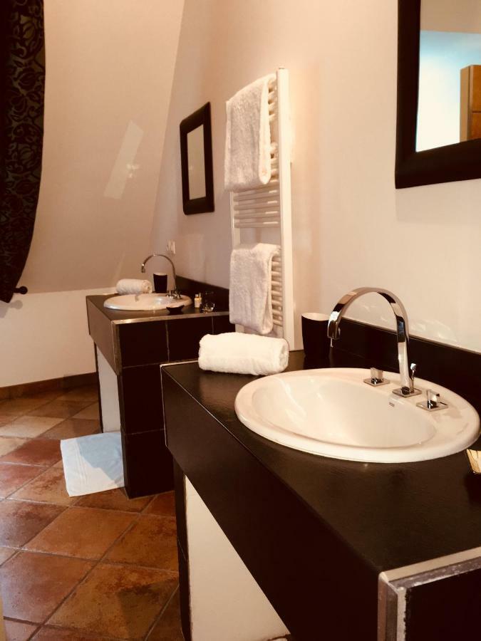 Bed and Breakfast Le Puits D'Angle Тибивийе Экстерьер фото
